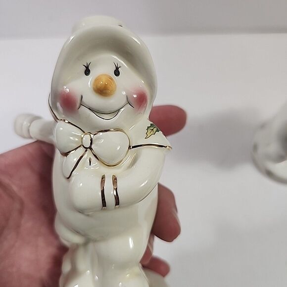 Holly Holiday Porcelain Salt & Pepper Shaker  Snowmen  Ice Skating Christmas - Picture 11 of 12